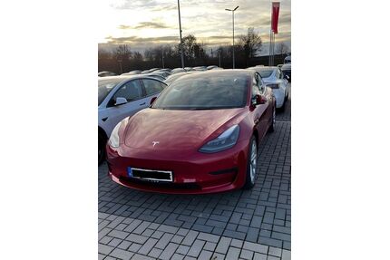 Tesla Model 3 Gebrauchtwagen