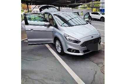 Ford S-Max Gebrauchtwagen