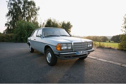 Mercedes-Benz E 230 Gebrauchtwagen