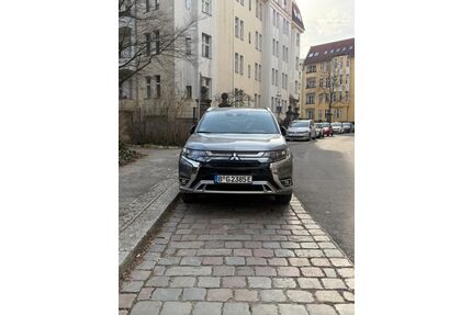 Mitsubishi Plug-in Hybrid Outlander Gebrauchtwagen