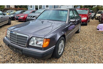 Mercedes-Benz 220 Gebrauchtwagen