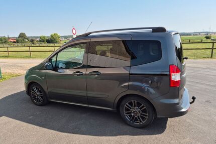 Ford Tourneo Courier Gebrauchtwagen