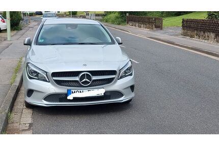 Mercedes-Benz CLA 220 Shooting Brake Gebrauchtwagen