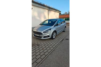 Ford S-Max Gebrauchtwagen