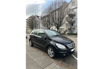 Mercedes-Benz B 200 Gebrauchtwagen