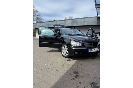 Mercedes-Benz 220 Gebrauchtwagen