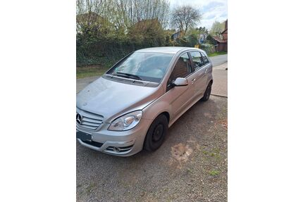 Mercedes-Benz B 180 Gebrauchtwagen