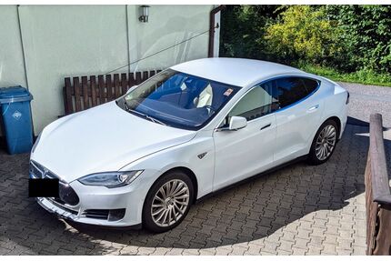 Tesla Model S Gebrauchtwagen