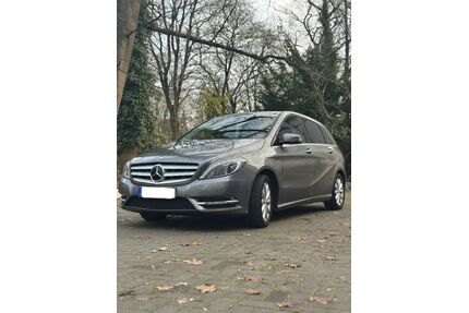Mercedes-Benz B 180 Gebrauchtwagen