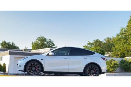 Tesla Model Y Gebrauchtwagen