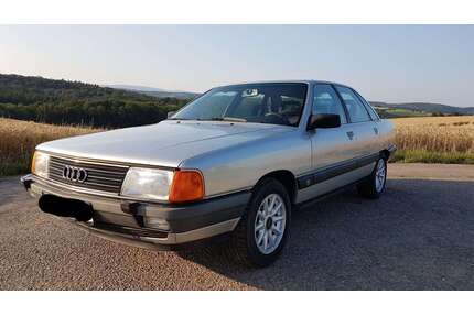 Audi 100 