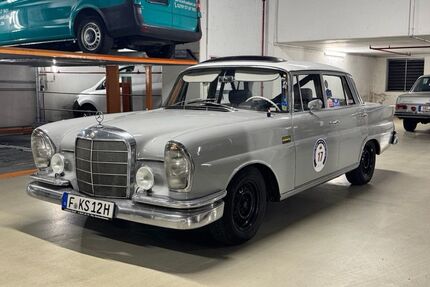 Mercedes-Benz 220 Gebrauchtwagen