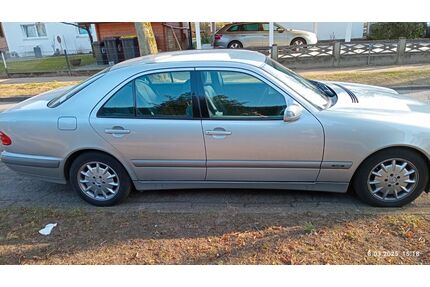 Mercedes-Benz E 200 Gebrauchtwagen