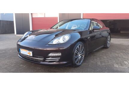 Mercedes-Benz Panamera 