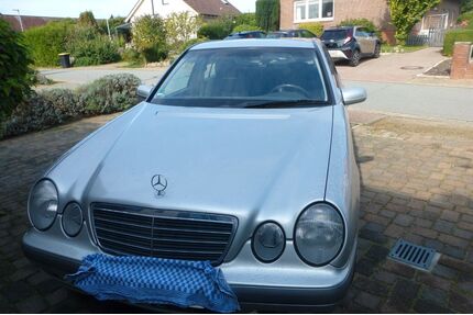 Mercedes-Benz 220 Gebrauchtwagen