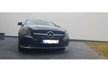 Mercedes-Benz CLA 220 Shooting Brake Gebrauchtwagen