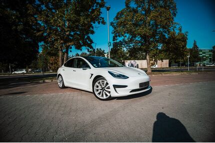 Tesla Model 3 Gebrauchtwagen