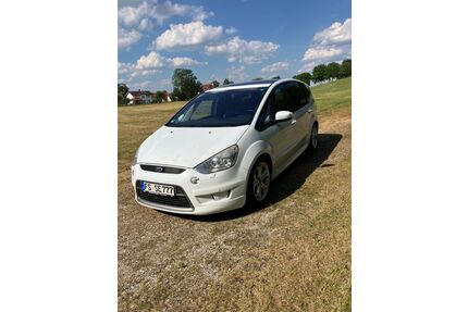 Ford S-Max Gebrauchtwagen