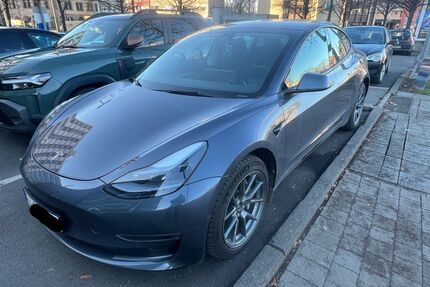Tesla Model 3 Gebrauchtwagen
