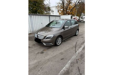Mercedes-Benz B 200 Gebrauchtwagen