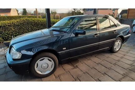 Mercedes-Benz C 180 Gebrauchtwagen