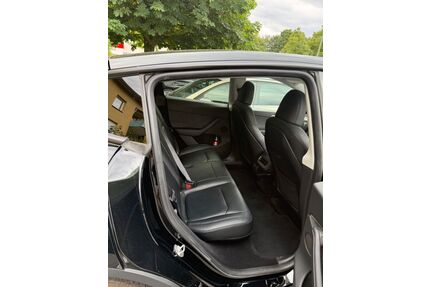 Tesla Model Y Gebrauchtwagen