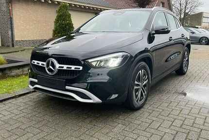 Mercedes-Benz GLA 180 