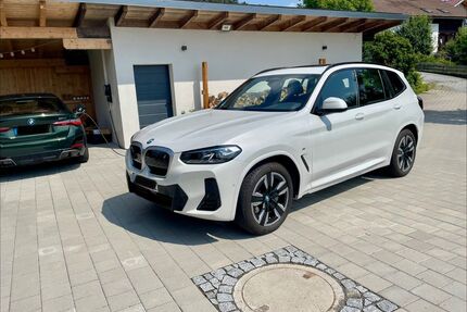 BMW iX3 Gebrauchtwagen