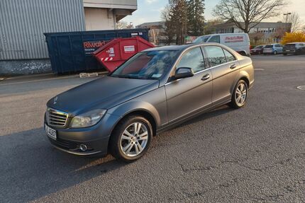 Mercedes-Benz 220 Gebrauchtwagen