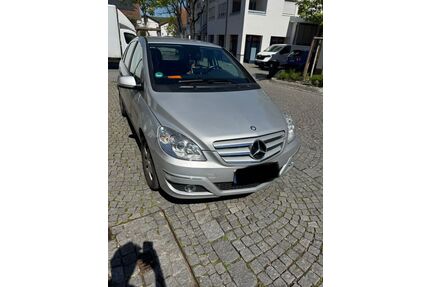 Mercedes-Benz B 180 Gebrauchtwagen