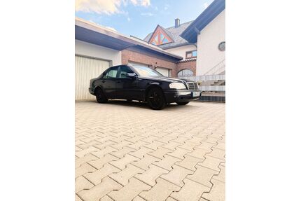 Mercedes-Benz C 180 Gebrauchtwagen