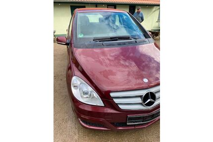Mercedes-Benz B 180 Gebrauchtwagen