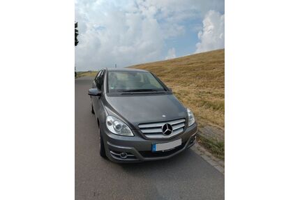 Mercedes-Benz B 180 Gebrauchtwagen