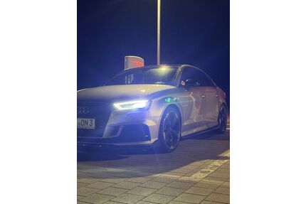 Mercedes-Benz RS3 