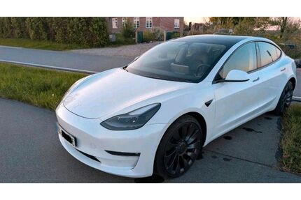 Tesla Model 3 Gebrauchtwagen