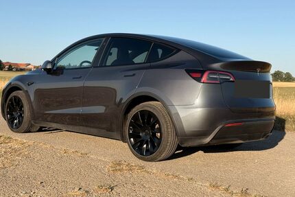 Tesla Model Y Gebrauchtwagen