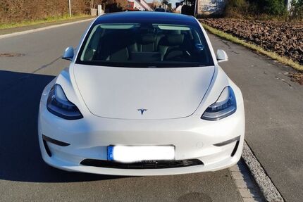 Tesla Model 3 Gebrauchtwagen
