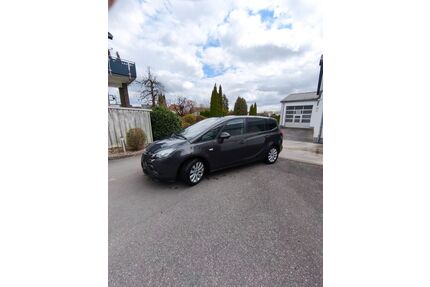 Opel Zafira Tourer Gebrauchtwagen