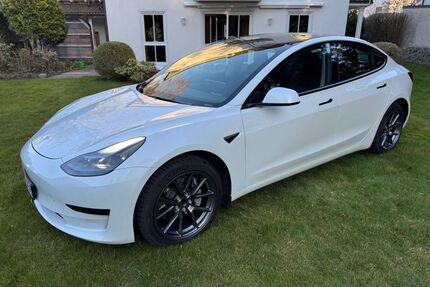 Tesla Model 3 Gebrauchtwagen