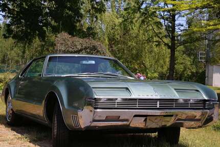 Oldsmobile Toronado 