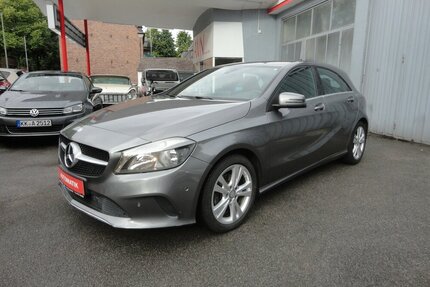Mercedes-Benz A 180 Urban Autom.Navi Klima PDC SHZ 2.Hd S.Heft Gebrauchtwagen