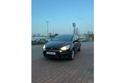 Ford S-Max Gebrauchtwagen