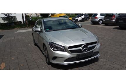 Mercedes-Benz CLA 220 Shooting Brake Gebrauchtwagen