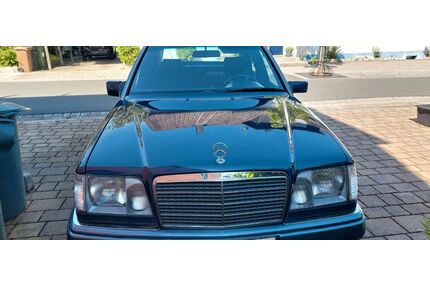 Mercedes-Benz 220 Gebrauchtwagen