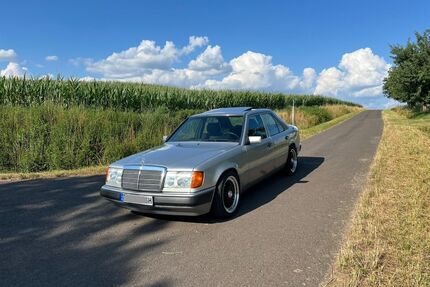 Mercedes-Benz 220 Gebrauchtwagen