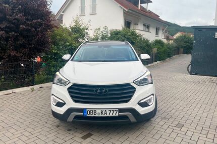 Hyundai Grand Santa Fe Gebrauchtwagen