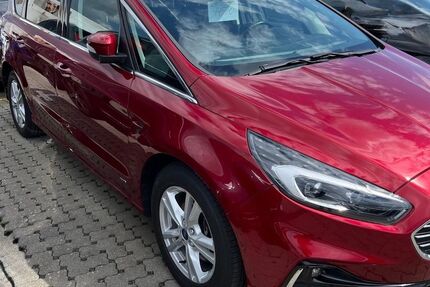 Ford S-Max Gebrauchtwagen