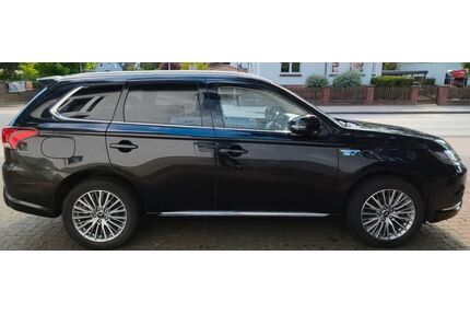 Mitsubishi Plug-in Hybrid Outlander Gebrauchtwagen