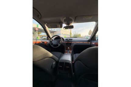 Mercedes-Benz E 220 Gebrauchtwagen