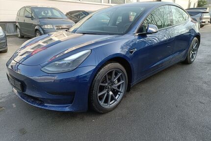 Tesla Model 3 Gebrauchtwagen